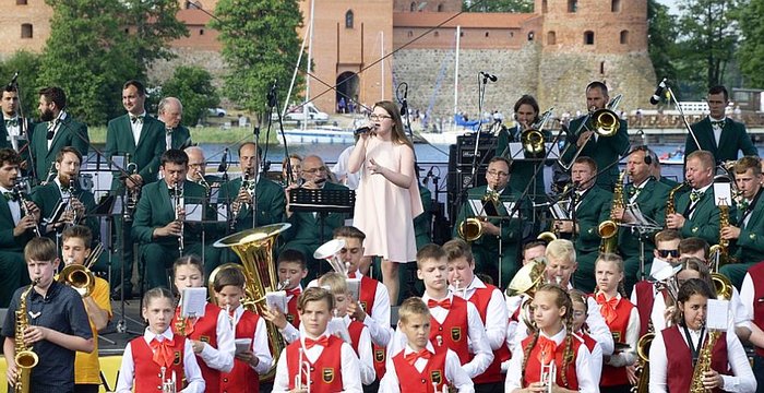 Birželio 1 d. kviečia XV pučiamųjų instrumentų orkestrų festivalis  „Atataria vamzdžiai" 