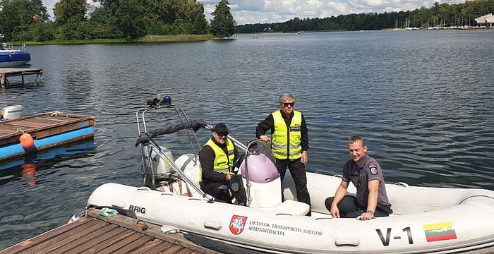 Trakų policija stiprina dėmesį pramoginei laivybai ir elgesiui vandenyje