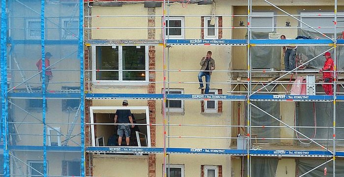 Aplinkos ministerija paskelbė kvietimą teikti paraiškas daugiabučių namų atnaujinimui