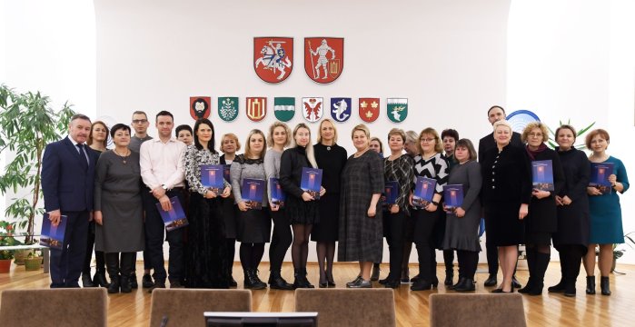 Labdaros akcija „Su Kalėdų dvasia dovanokim vaikams grožį, gėrį ir šypsenas“ augina gerumą