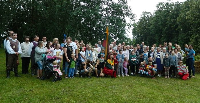 Bijūnuose surengta tradicinė šienapjūtės šventė