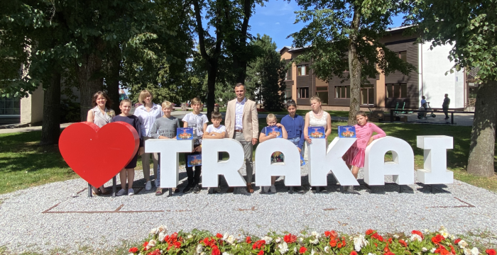 Vaikai iš Ukrainos pakvietė merą pažaisti futbolo