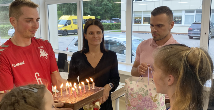Išvykstantiems į tėvynę Ukrainos vaikams – mero linkėjimai  