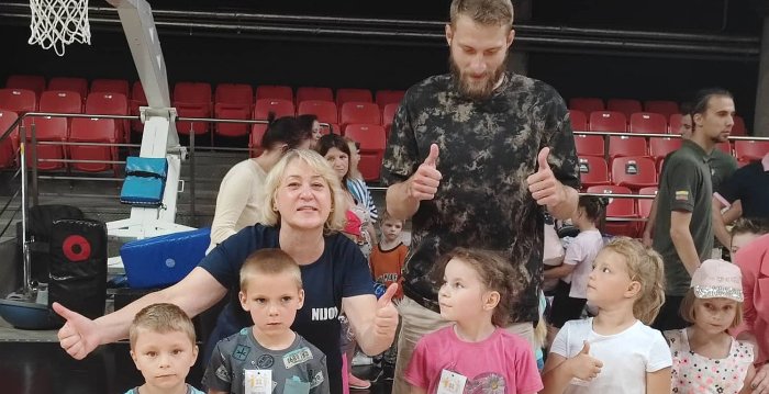 ,,Pirmoji kuprinė“ nudžiugino būsimuosius pirmokus 