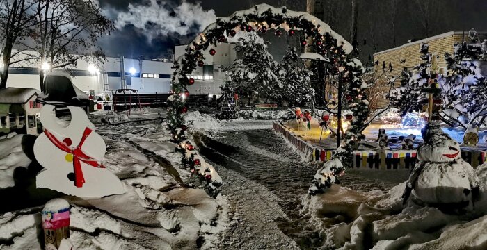 Skelbiame Kalėdinio aplinkos puošybos kokurso nugalėtojus !