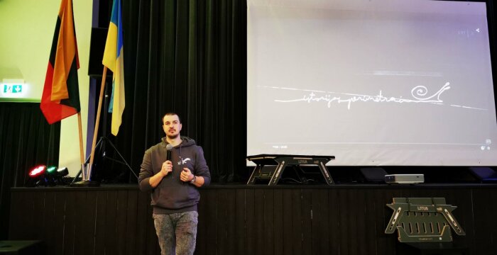 Lentvariečiai rinkosi į solidarumo su Ukraina vakarą