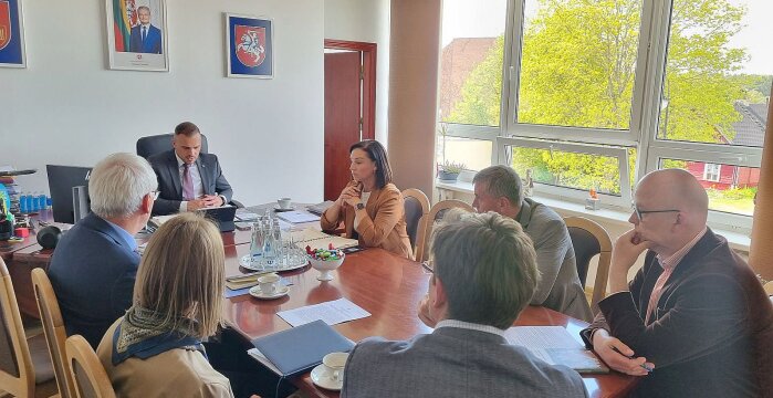 Susitikta su Kultūros paveldo departamento atstovais dėl Lentvario dvaro sodybos parko sutvarkymo
