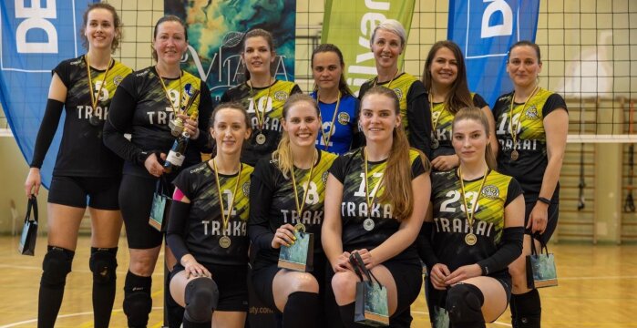 Trakų tinklininkės – Vilniaus tinklinio mėgėjų moterų lygos vicečempionės!