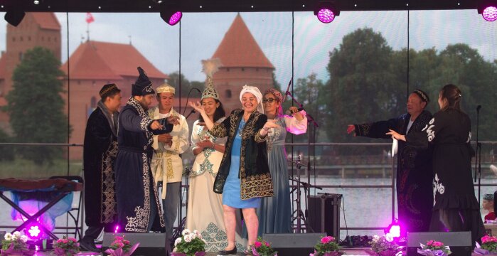 Lietuvos Valstybės diena tautų būryje