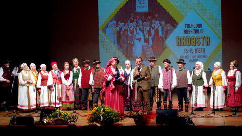 Fokloro ansambliui „Radasta“ – 35