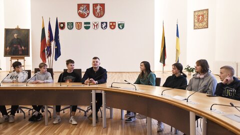 „Šv. Jono vaikai“ iš arčiau pažino savivaldos veiklą