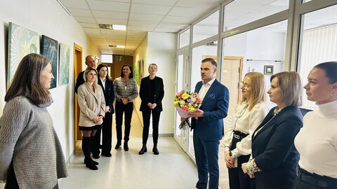 Savivaldybėje pristatyta kraštietės Virginijos Aliukonės tapybos darbų paroda