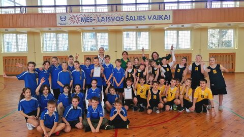 Trakų pradinės mokyklos komanda laimėjo žaidynių „Drąsūs, stiprūs, vikrūs“ zonos varžybas ir...
