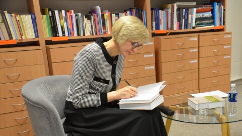 Trakų viešojoje bibliotekoje – pažintis su pietų aukštaičių žodynais