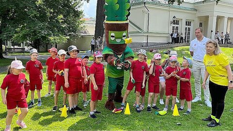 Aukštadvario mokyklos-darželio „Gandriukas“ ugdytiniai – Prezidentūroje