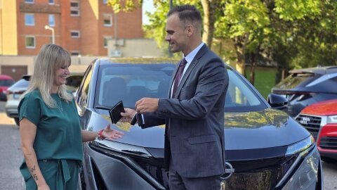 Mobilios paslaugos nauju elektromobiliu