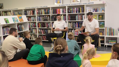 Iniciatyvos „Tėčiai skaito vaikams“ renginiai – ir Trakų rajono bibliotekose