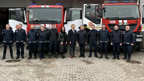 Meras padėkojo ugniagesiams gelbėtojams 