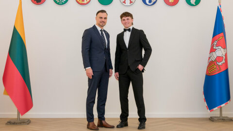 Stipendijos gavėjas – Lietuvos ledo ritulio čempionas
