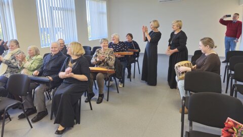 Bijūnuose svečiavosi kanklininkės iš Anykščių 